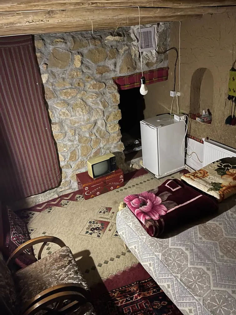 همایجان کلبه دونفره تخت دار 