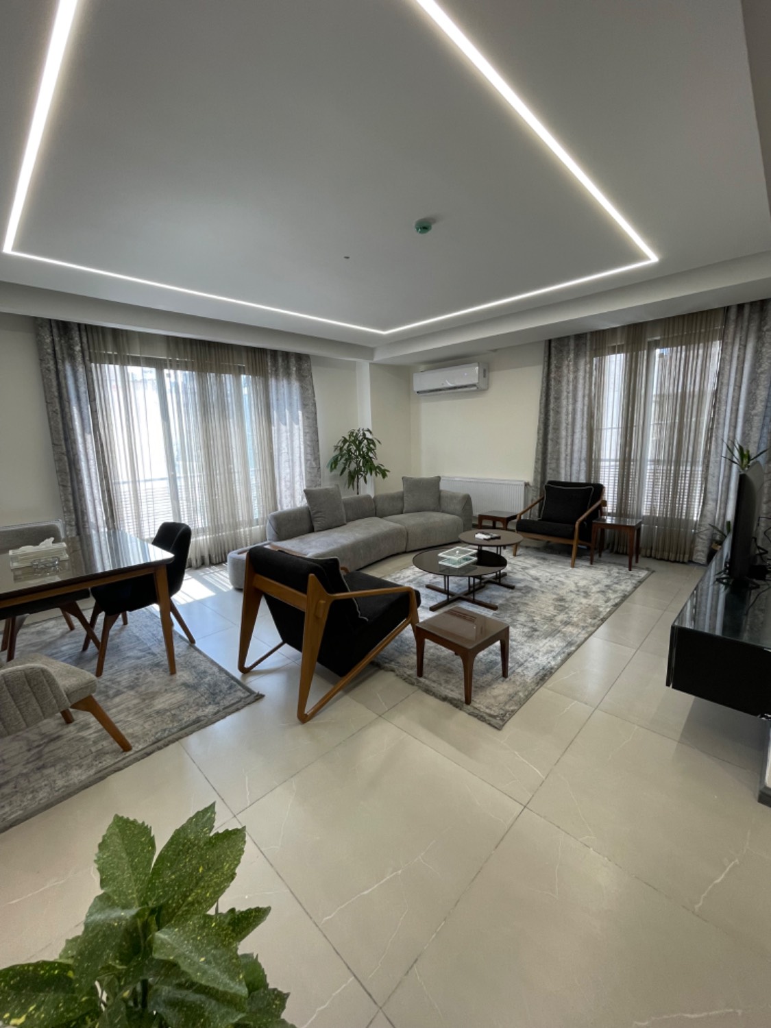 آپارتمان دوخواب دانژه 1