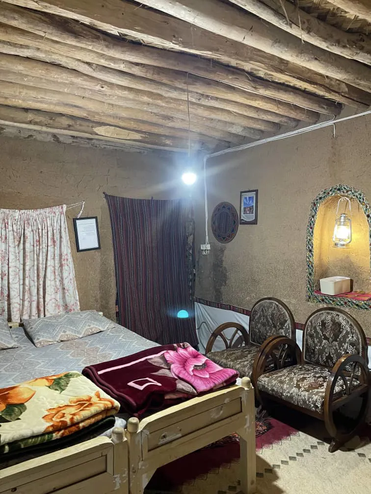 همایجان کلبه دونفره تخت دار 